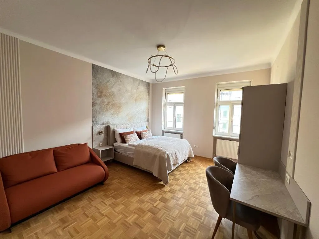 Near Schönbrunn I 1 Min to U6 Niederhofstraße, hotel in Vienna