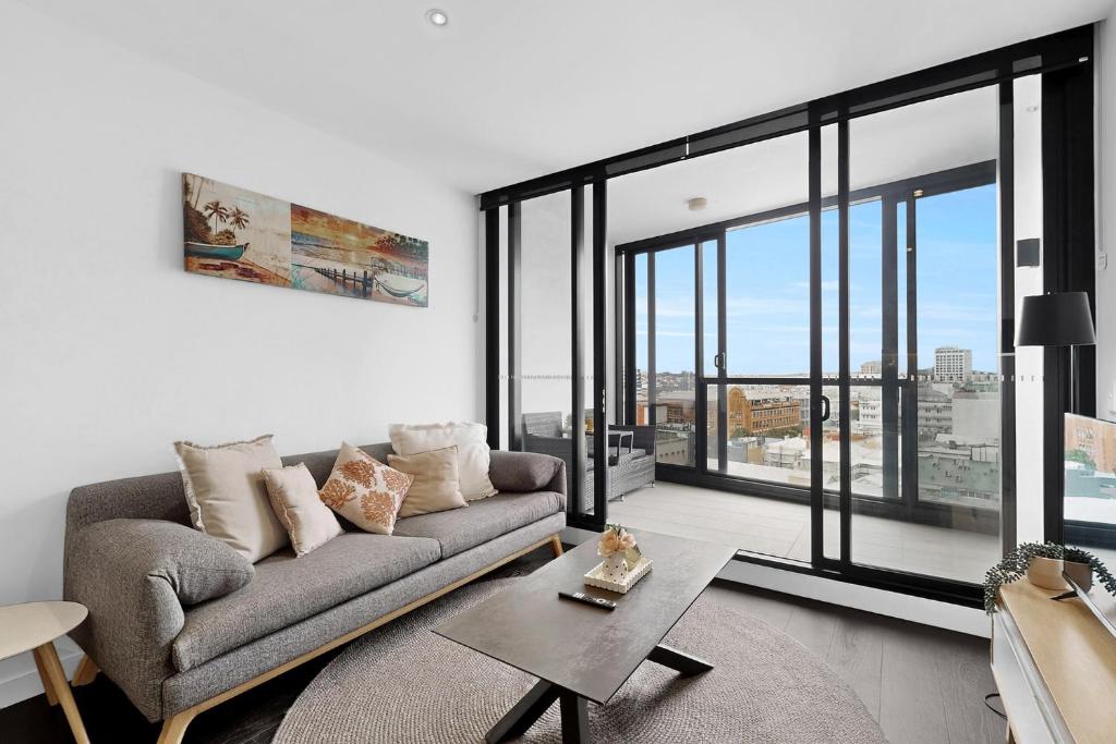Stylish 2BR with Story Bridge & Fireworks Views, Brisbane