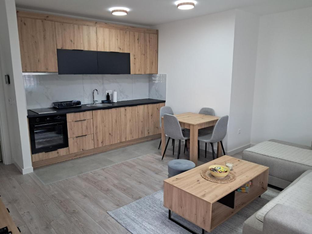 Damass Apartman, Novi Pazar