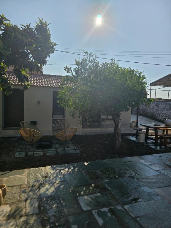 Tiny Cottage lemon & pies, Nafpaktos