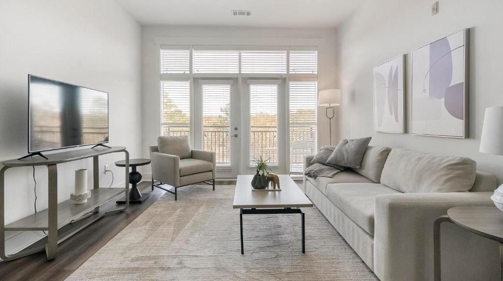 Landing at Lofts at Weston Lakeside - Cary, Cary