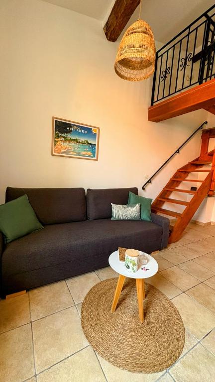 Boho Nest - Charming Boutique Apartment - 3