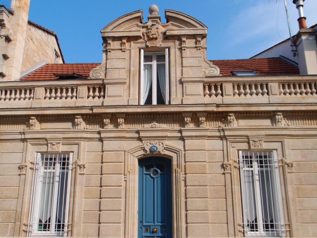 C'est une maison bleue - a blue lodge in Bordeaux, Bordeaux