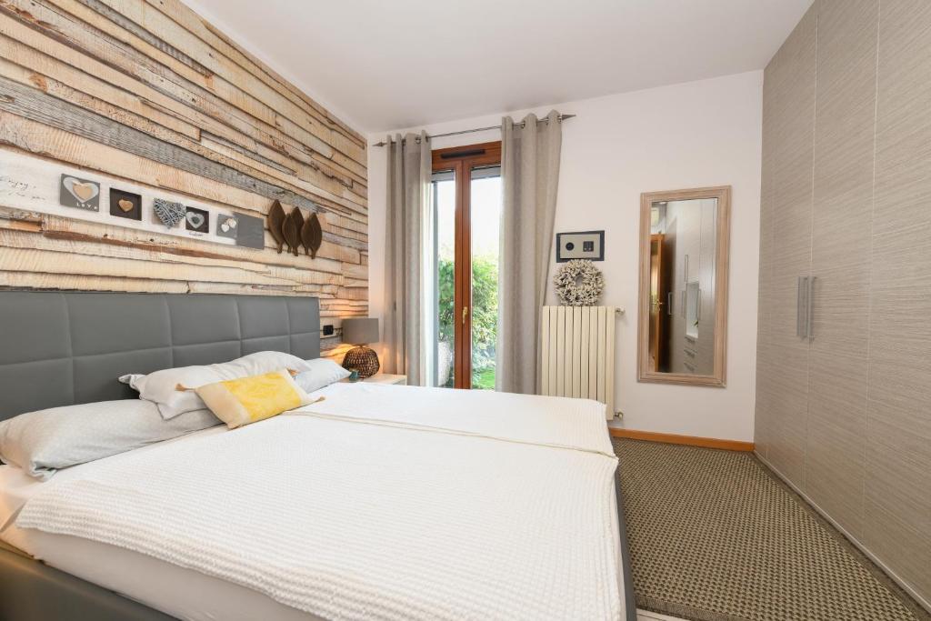 Martin apartment with pool & terrace near center salò & lake Garda - 5