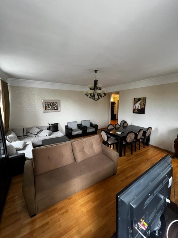 Cozy apartment with terrace, Tbilisi