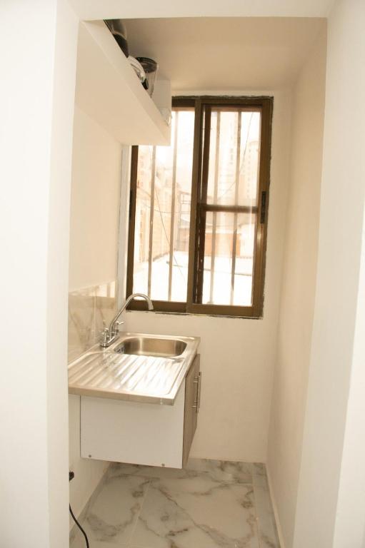 Serene & Comfy Retreat 2min to Beach Parking - 2