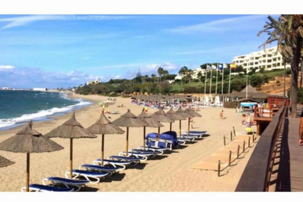 MI CAPRICHO Beachfront 501 - Apartment With Sea Views Costa del Sol - 3