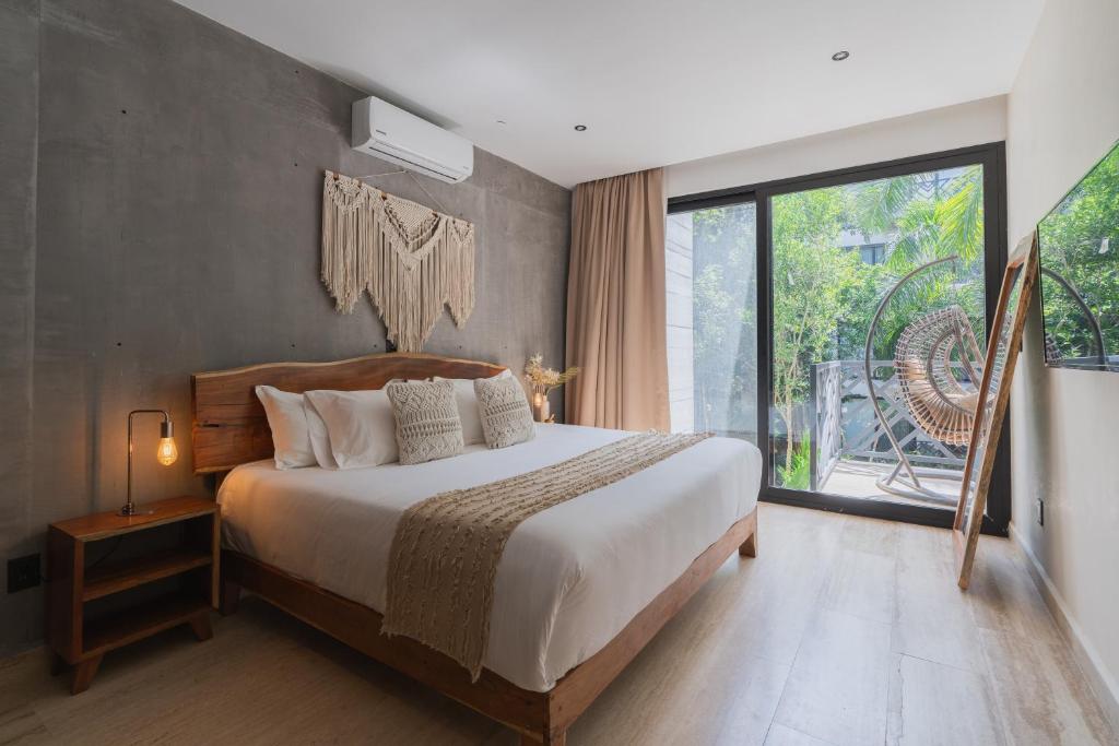 La Bohème Ultra-Luxe Condo - 5