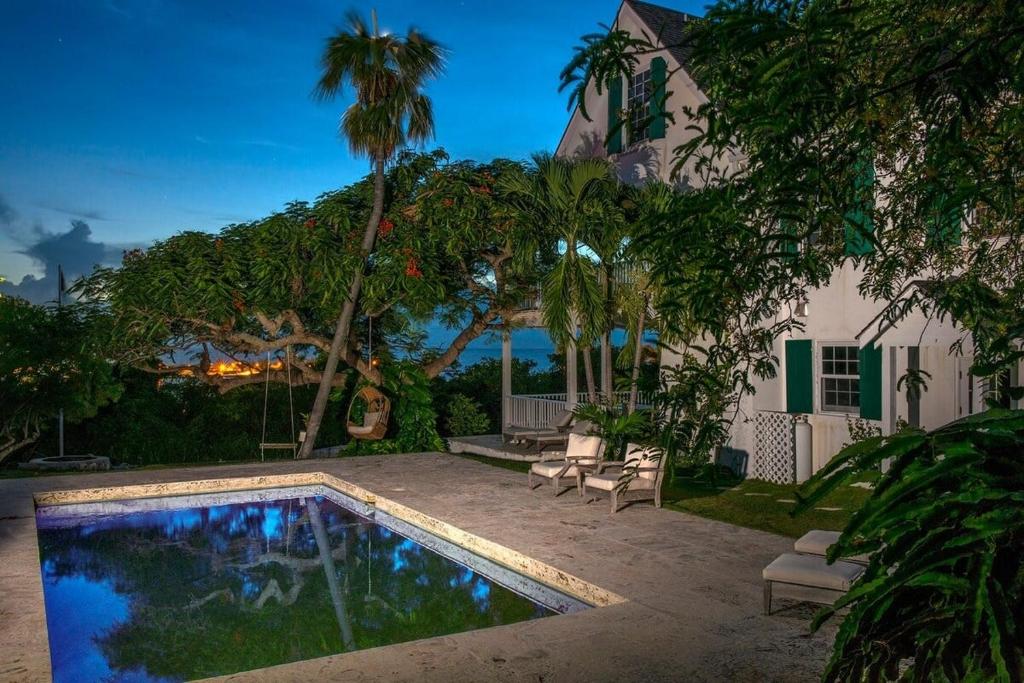 Buccaneer Hill home, Governor's Harbour