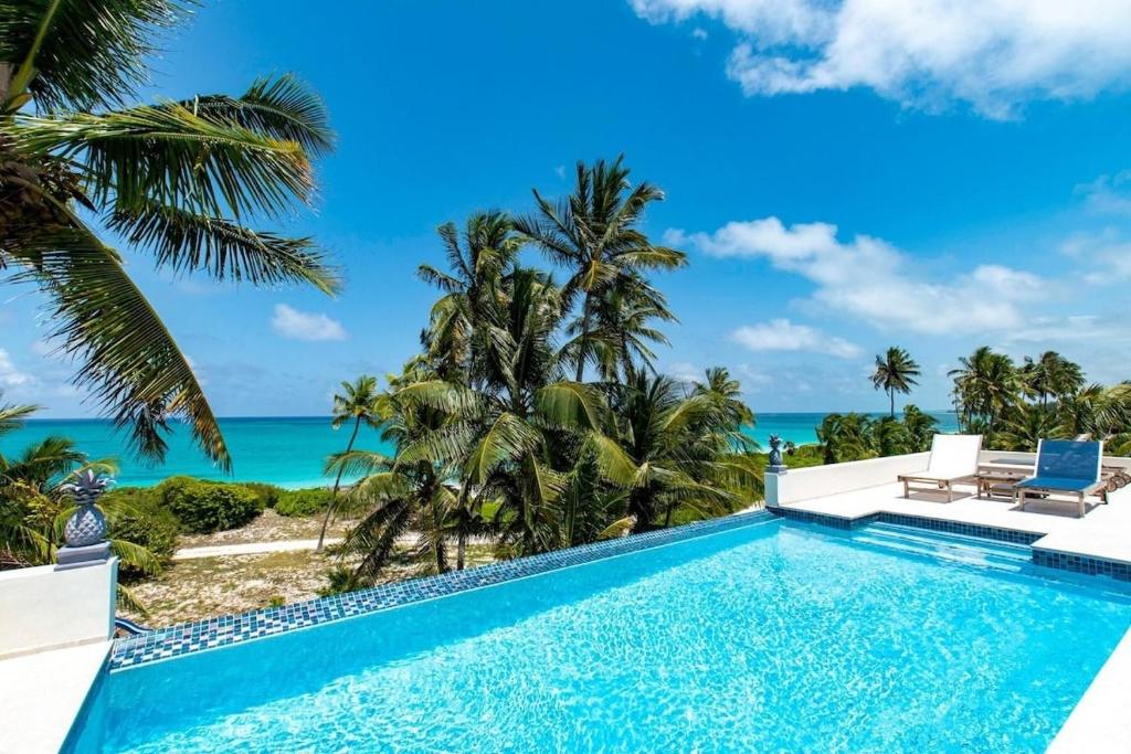 Pineapple House home, Governor's Harbour