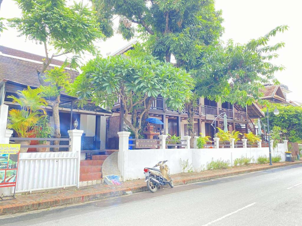 Golden Lotus Namkhan River View, Luang Prabang