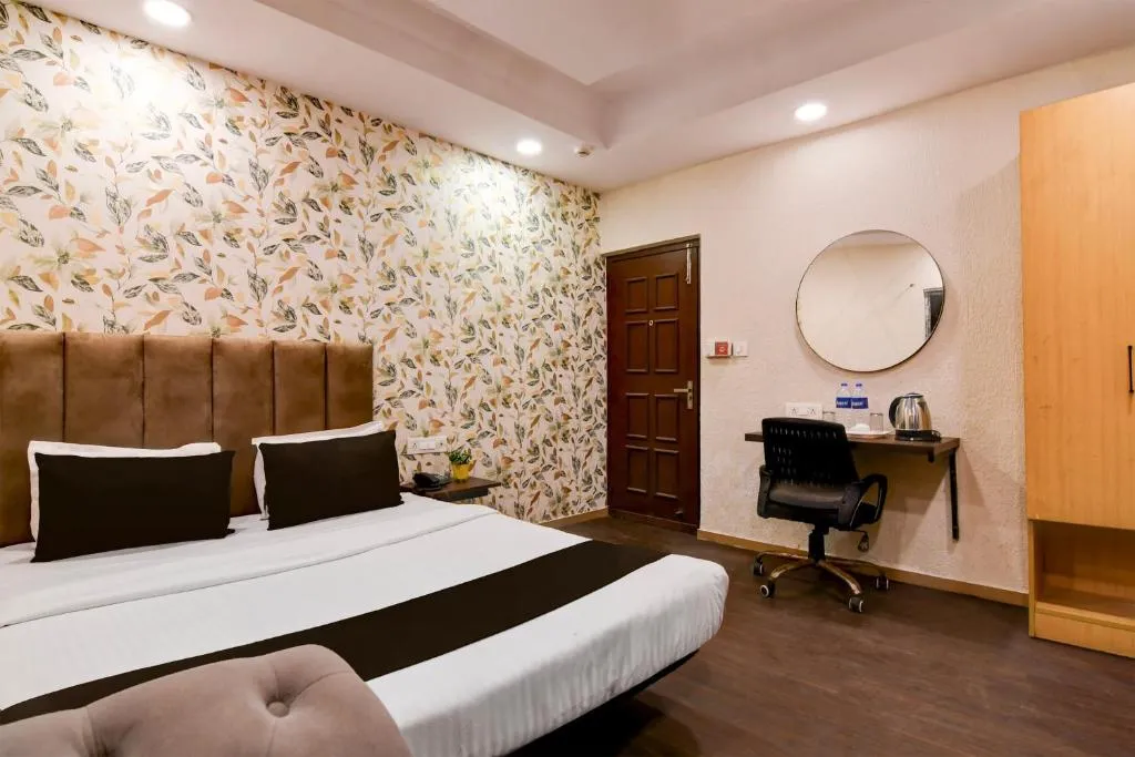 Super Townhouse Parkstreet Formerly Hotel Royal Garden, hotel in Kolkata