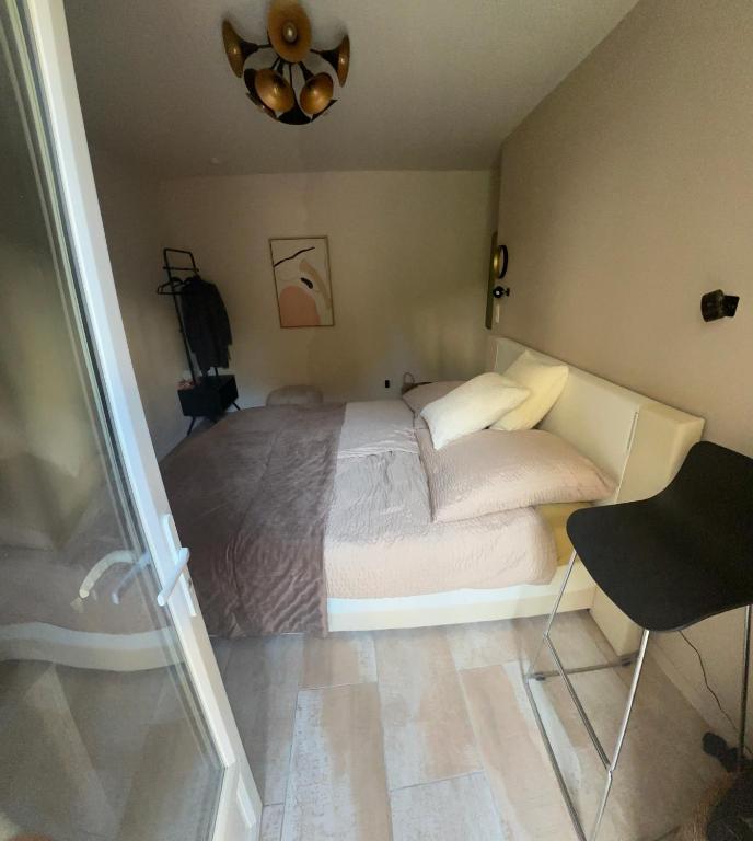 Chambre d'hôte - Réservée aux femmes - cosy centre ville avec terrasse - 2