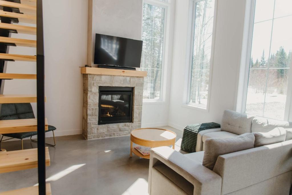 Spa & Lake - Orphee, Chertsey