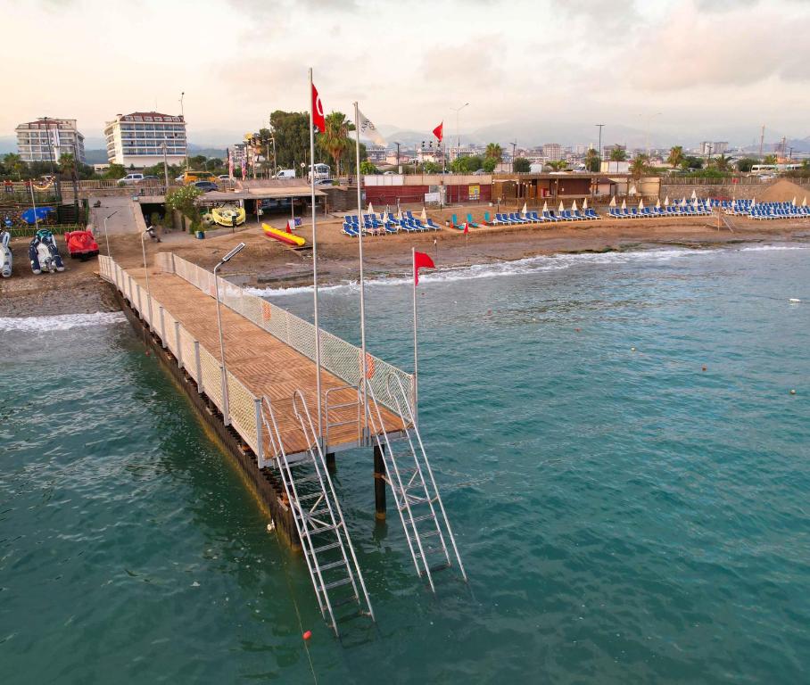 Kahya Resort Aqua & Spa — Beach in Turkler