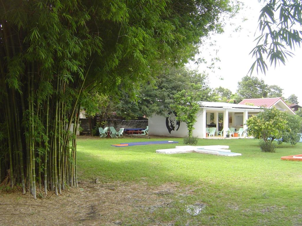 Mini golf course
