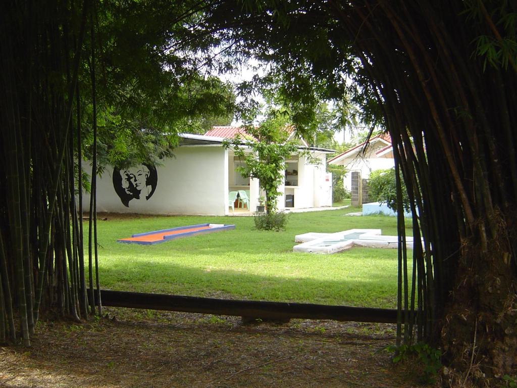 Mini golf course