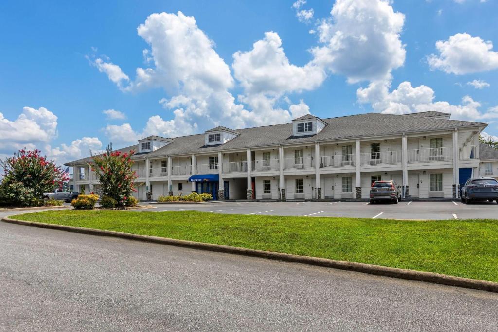 Baymont by Wyndham Forest City, Forest City