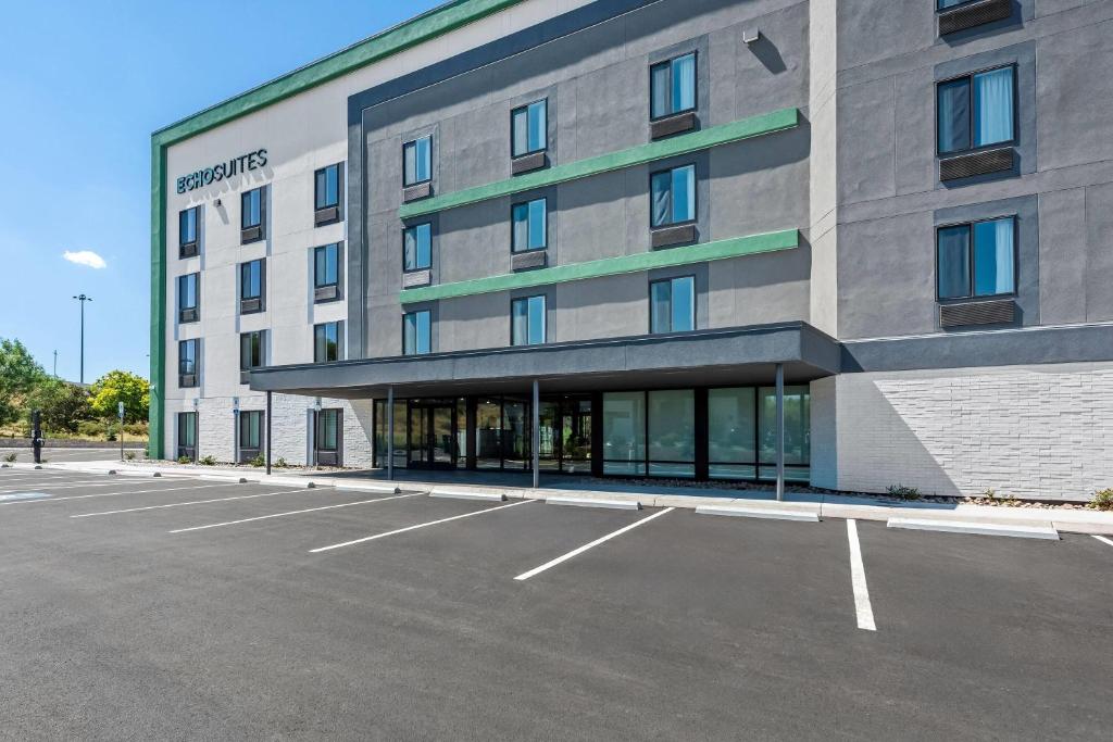ECHO Suites Extended Stay by Wyndham Reno, Reno