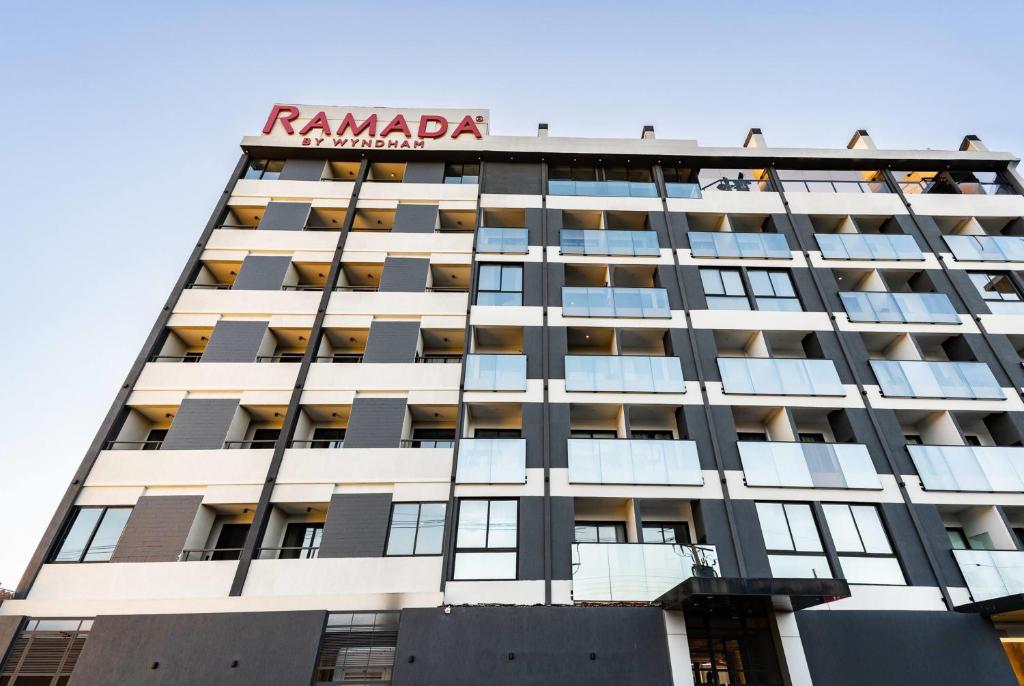 Ramada Suites by Wyndham Asuncion Aeropuerto - 2