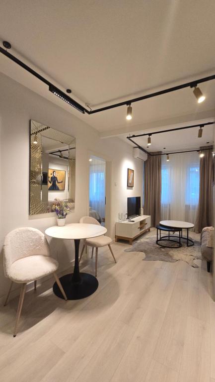 Amelie - Ultracentral Cozy 1BR Apartment in the heart of Bucharest, Bukurešť