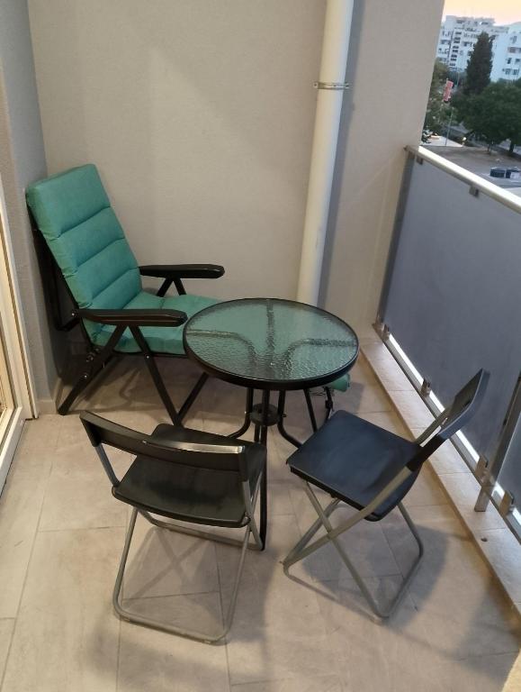 M & A Apartment Bar A 29 - 3