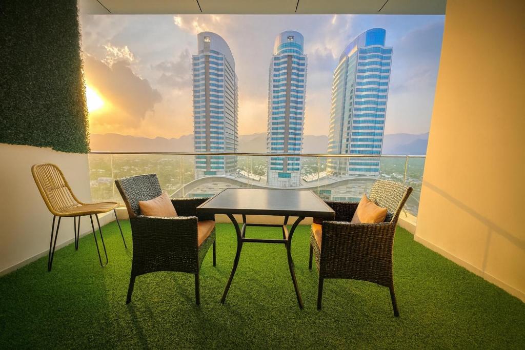 View of 이슬라마바드의 Elysium Tower High-Rise Luxury Apartments Opposite Centaurus ...