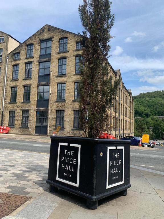 Stylish apartment in Halifax, Halifax
