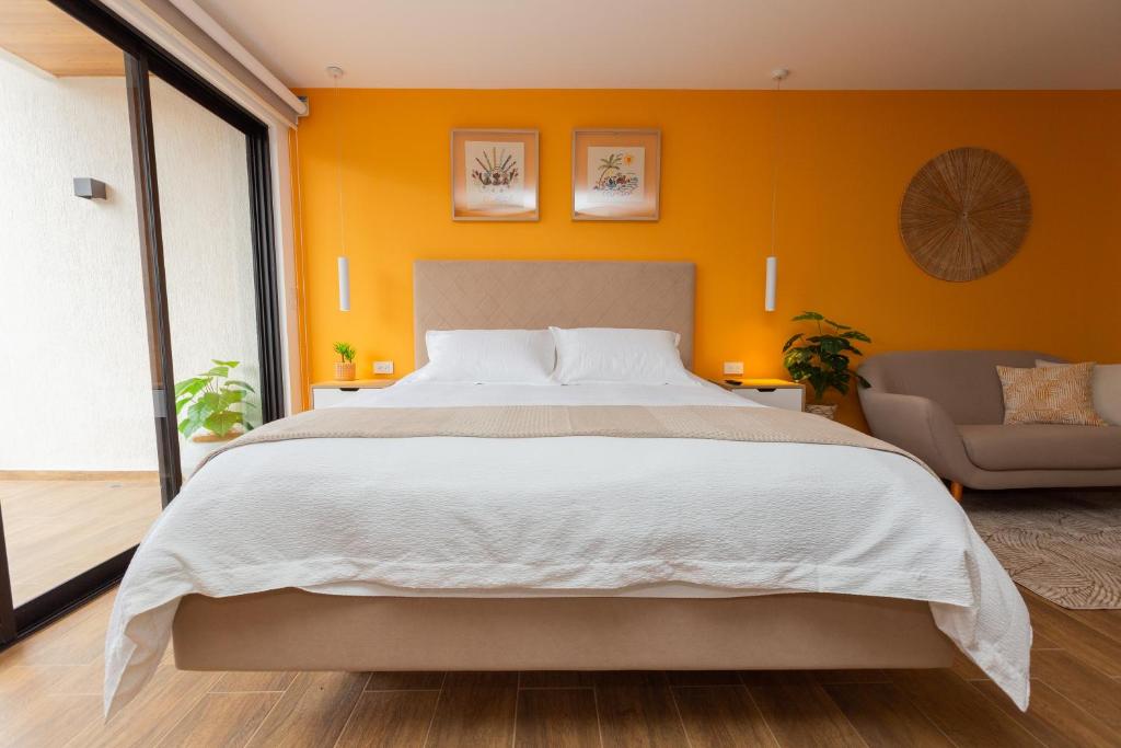 Sunrise Studio Azariah - 2