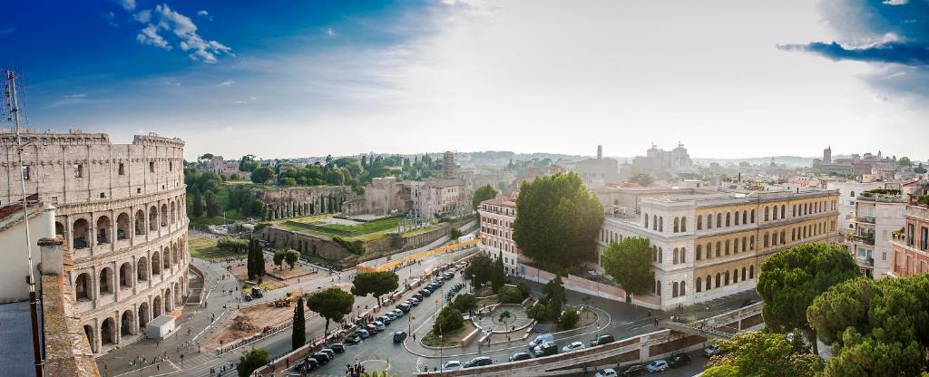 Colosseum Corner photo
