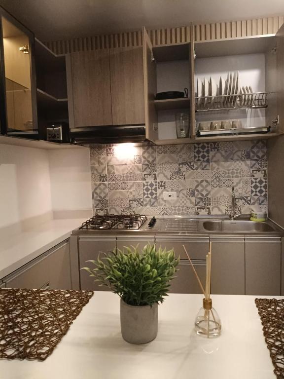 Apto amoblado con aire, piscina y parqueadero en Valledupar - 3