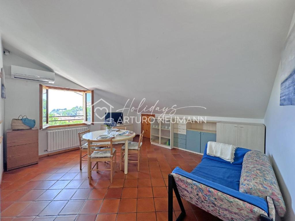 239 - Comoda mansarda in centro a Sirolo, con vista mare - POSTO AUTO E ARIA CONDIZIONATA INCLUSI - SPIAGGIA WHITE BEACH CLUB OMAGGIO dal lun al ven FINO AL 02-08 - 3