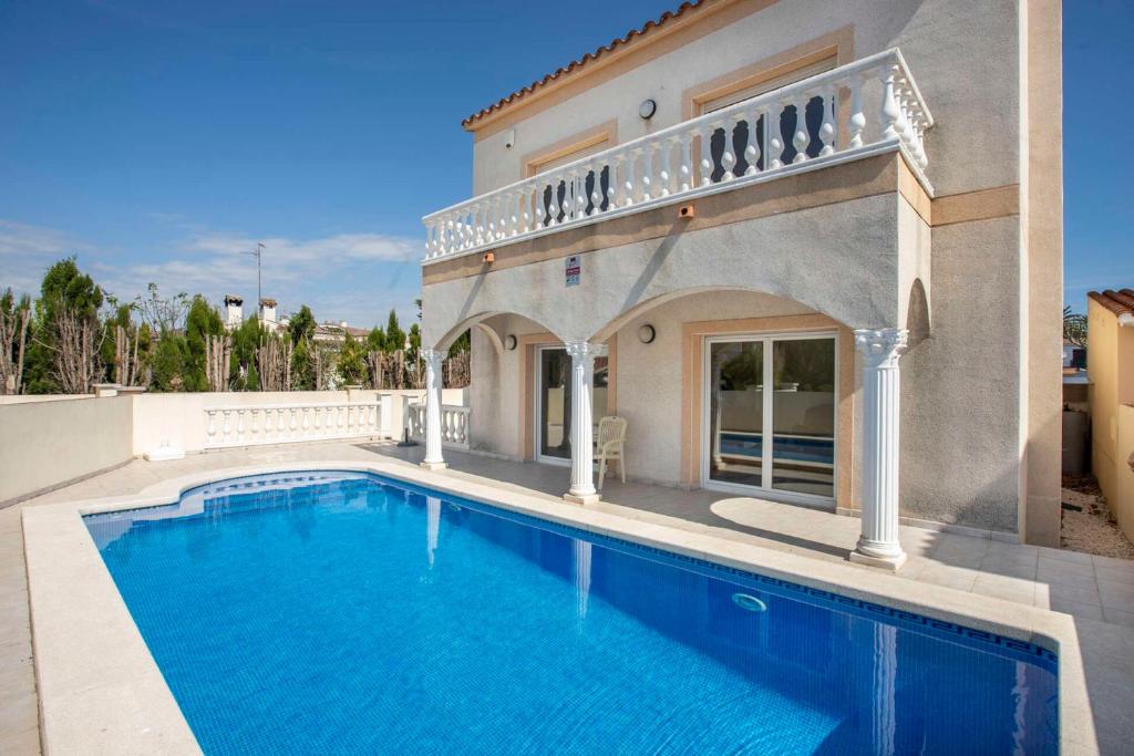 Villa CARMENÇÓ - 1