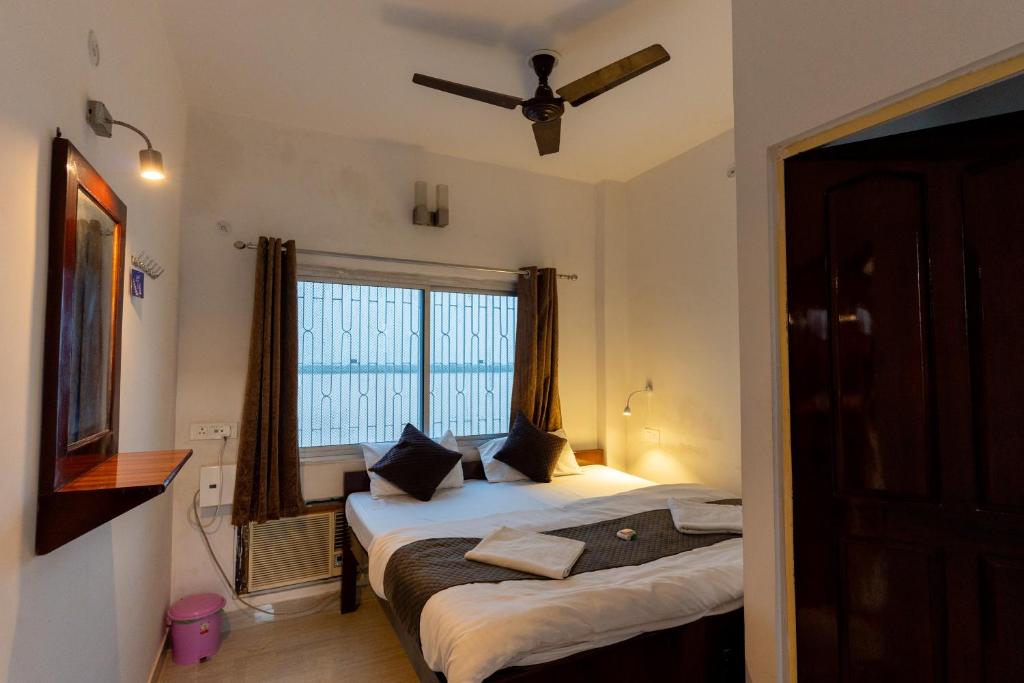 Varanasi Rest House, Varanasi