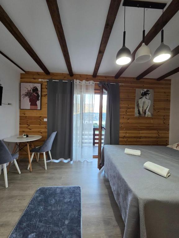 Visitor place 2, Plav