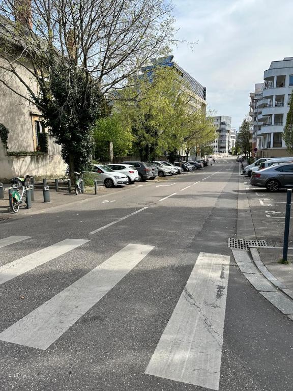 L Ésprit Stanislas, Appartement élégant au centre de Nancy à 3 min de la gare SNCF - 3
