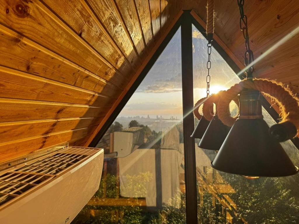 Labyrinth of light, Agara