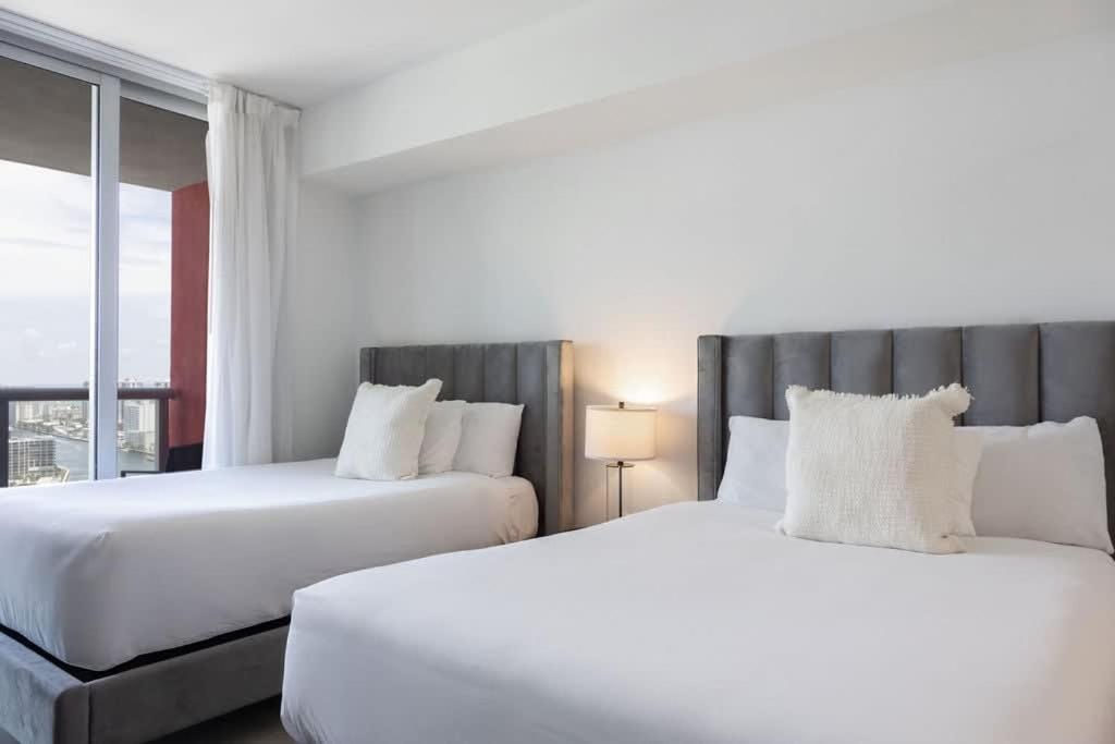 Epic 29th-Floor Studio at Beachwalk Resort, Hallandale Beach