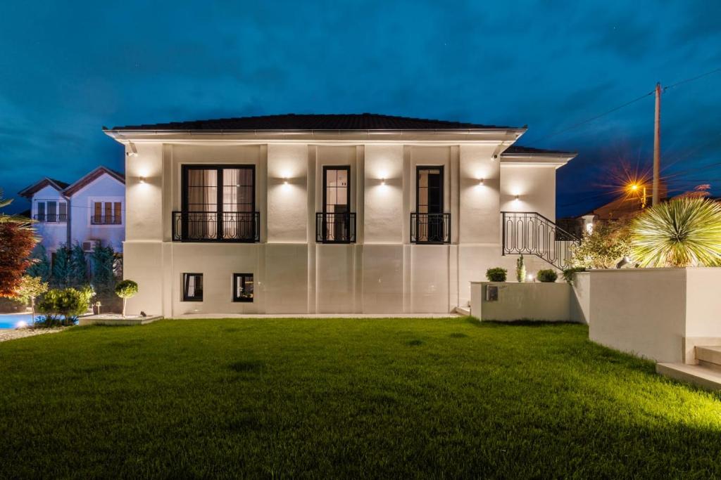 Marble Luxury House - 5