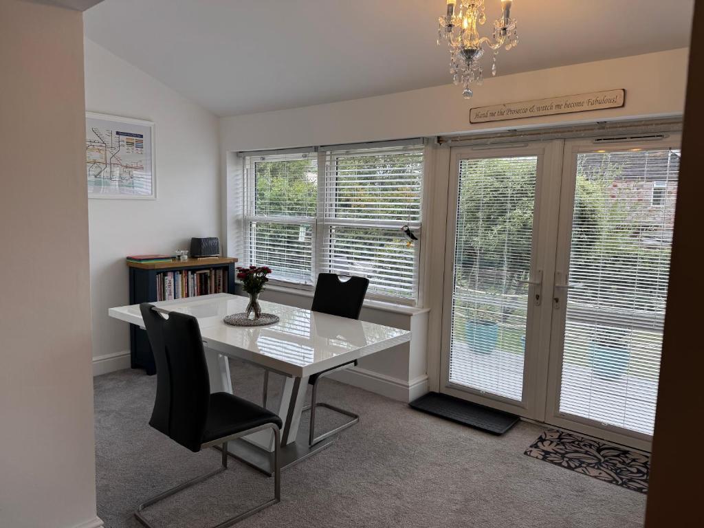 Raddenstile, Exmouth (Beautiful Guesthouse Apartment) photo 4