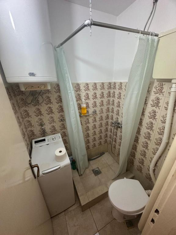 Nature Touch Close to Center - 3