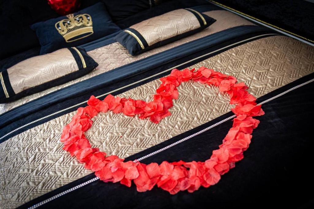 Castle Queen, Coseley