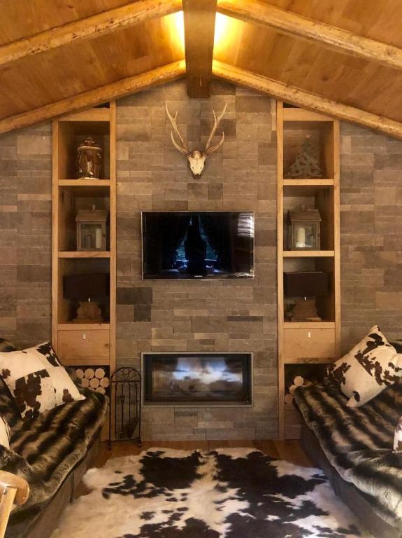Leonville Luxury Apartment - 1