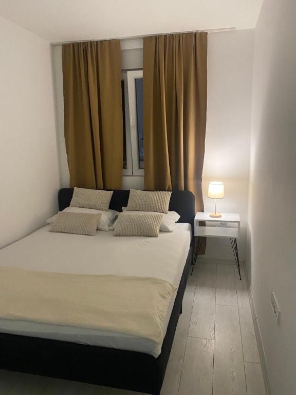 Day and night, Prokuplje