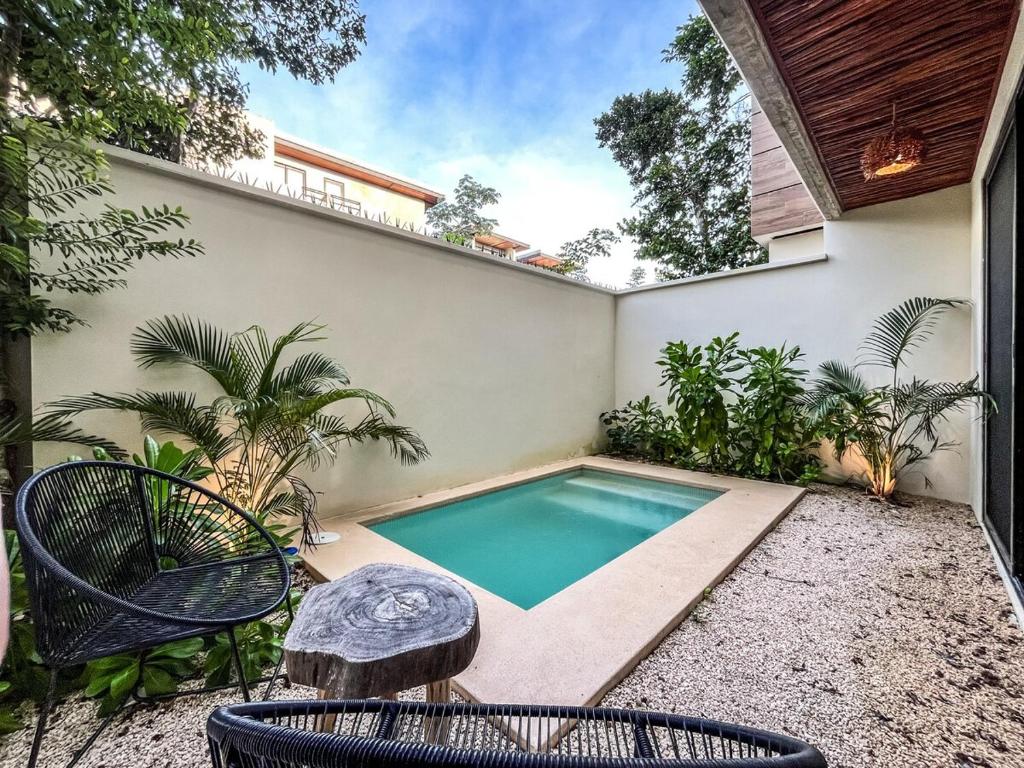 Full Apartment Private Pool, 1 bed, 1 sofa, 1 inflatable - 4