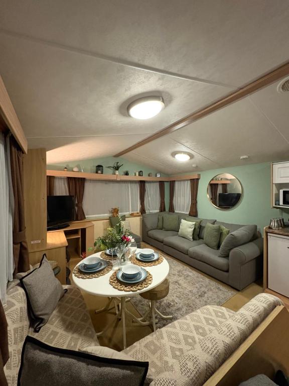 Slaley Forest Hexham Caravan Retreat Pet Friendly - sleeps 6, Slaley