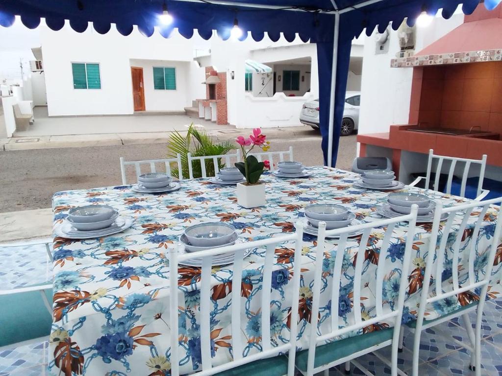 Alquilo acogedora villa Familiar en Salinas, a pocos minutos de centro comercial y playas! - 4