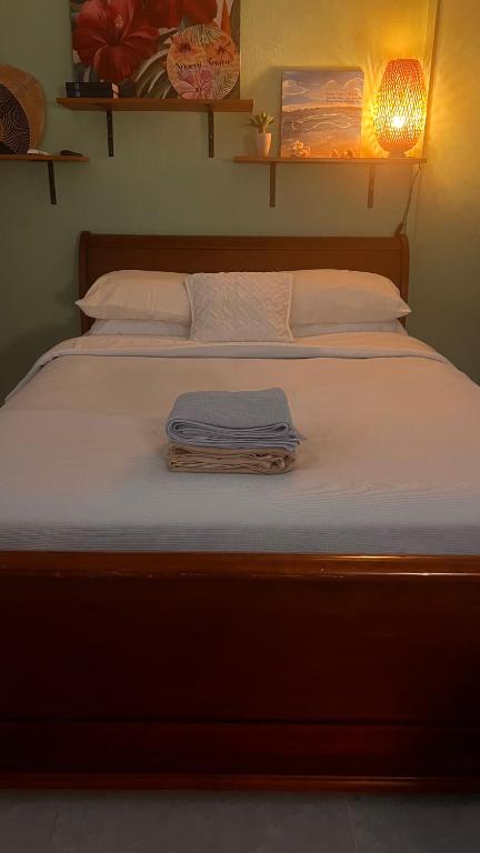 Anibare Bright & Spacious Private Home & Parking, Anibare