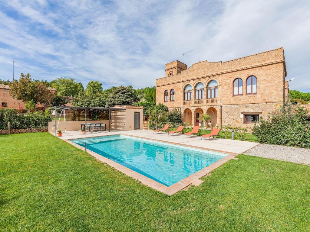 Charming Home Near Vulpellac, Vulpellac