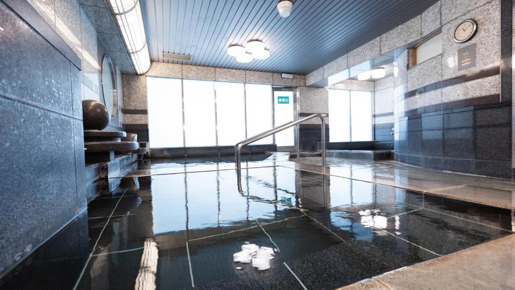 Hot spring bath